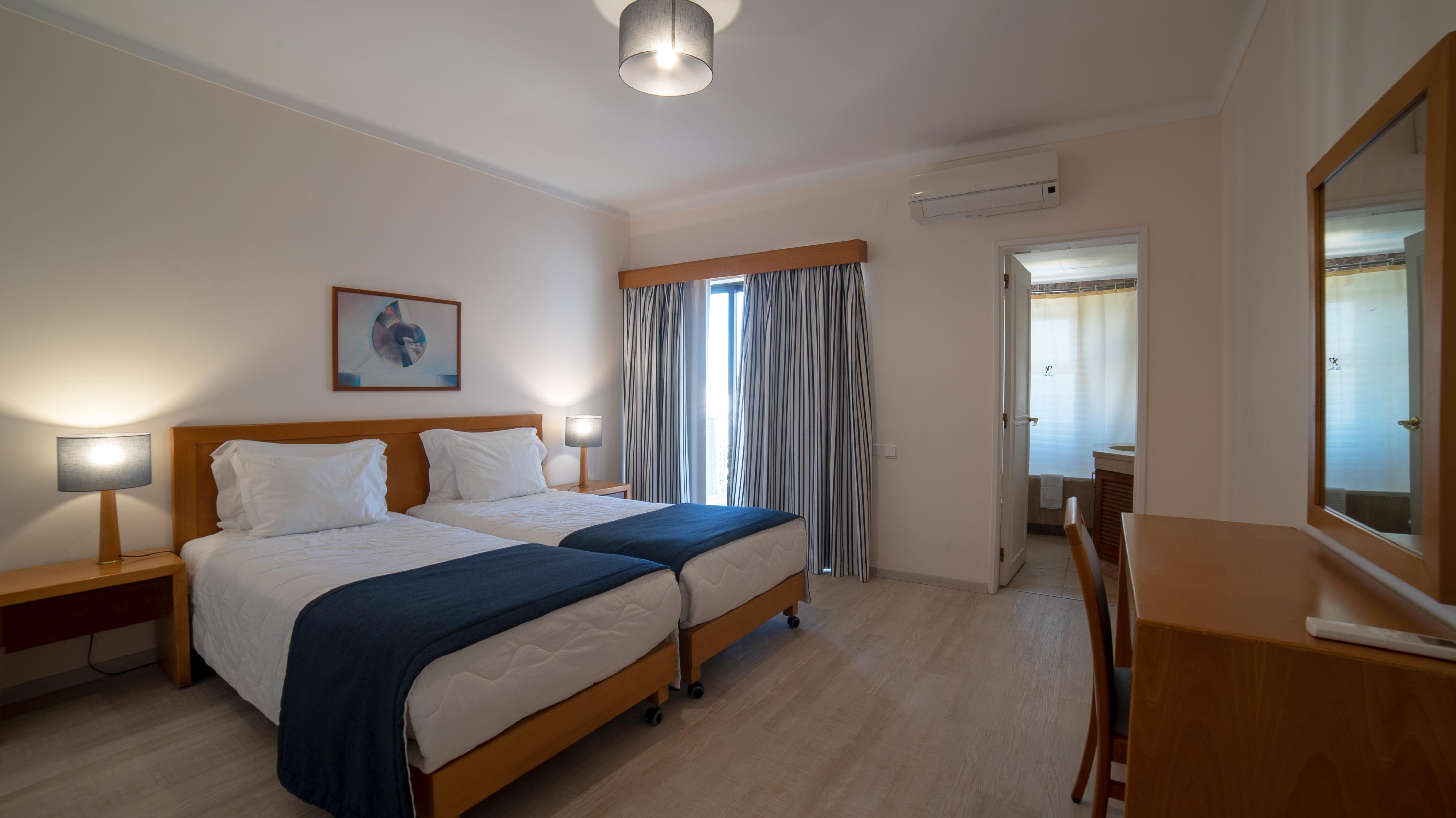 วีลา เปตรา อพาร์ตโฮเต็ล Aparthotel อัลบูเฟรา ภายนอก รูปภาพ
